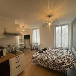Appartement De Charme Dans Le Historique Du Grand, Aix-les-Bains
